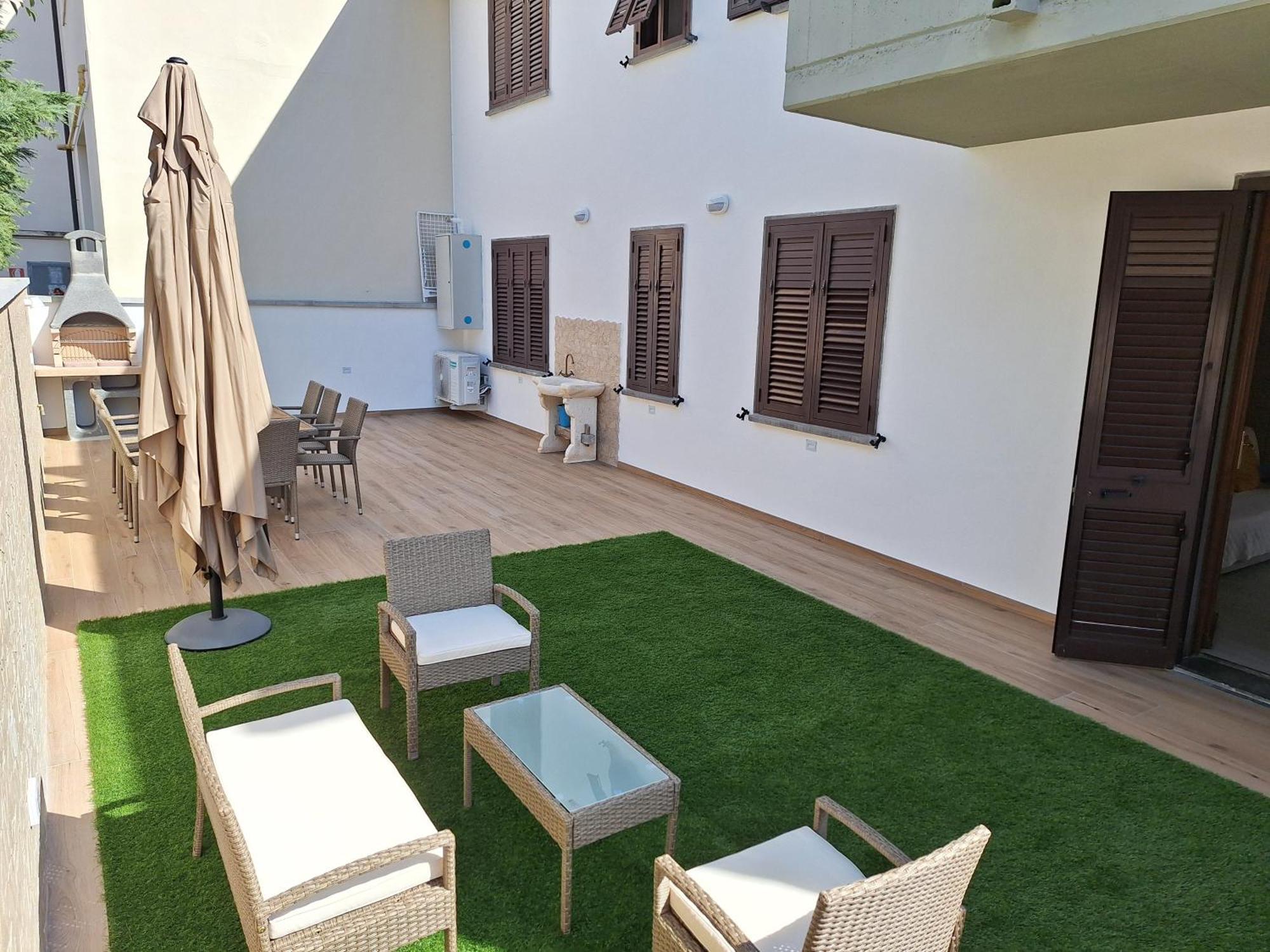 Dd House Family Holiday Apartment Cecina  Exterior foto